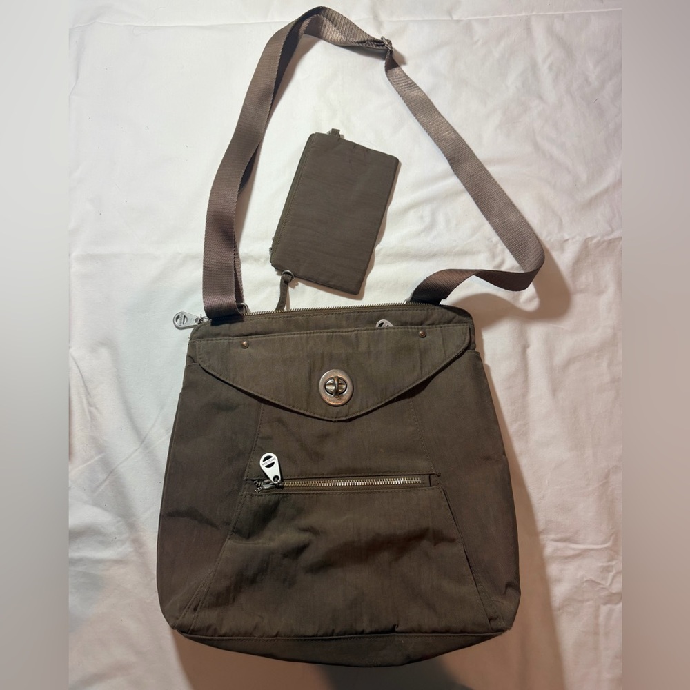 Crossbody bag